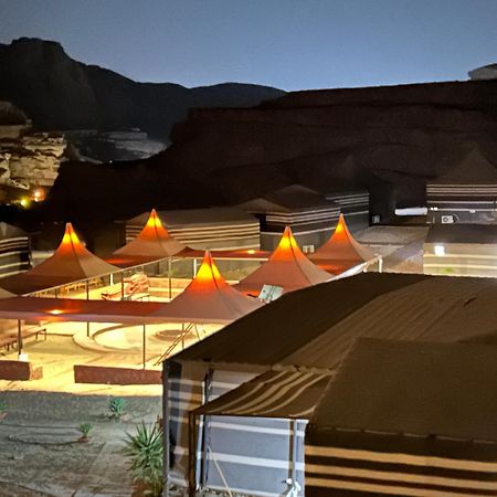 Desert Island Camp Wadi Rum Exterior photo